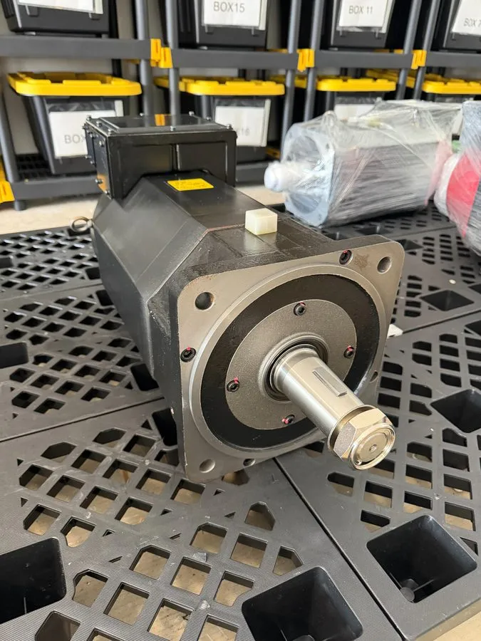 Серводвигатель FANUC A06B-0333-B277 AC Servo Motor — фото лота 1