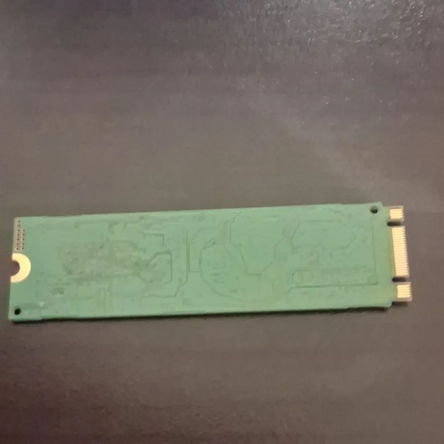 SSD-накопитель Samsung PM871b MZ-NLN256F 256GB M.2 SSD SATA MZNLN256HAJQ-000D1 T