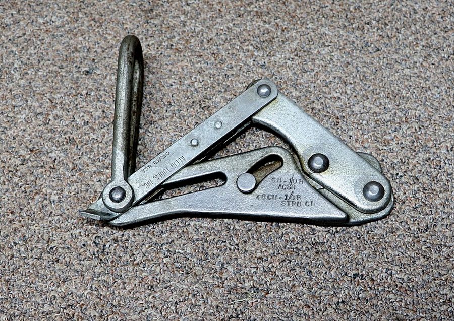 Инструмент ВОЛС KLEIN TOOLS 1656-20 Write Fencing & Cable Pulling Jaw Grip 4500 