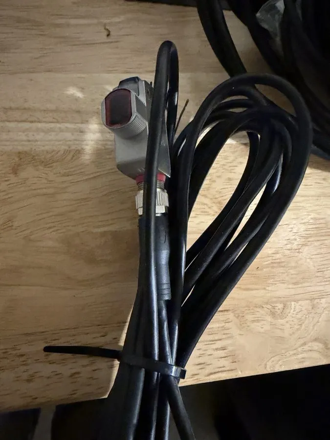 Датчик Keyence LR-ZH490CB Self Contained CMOS Laser Sensor