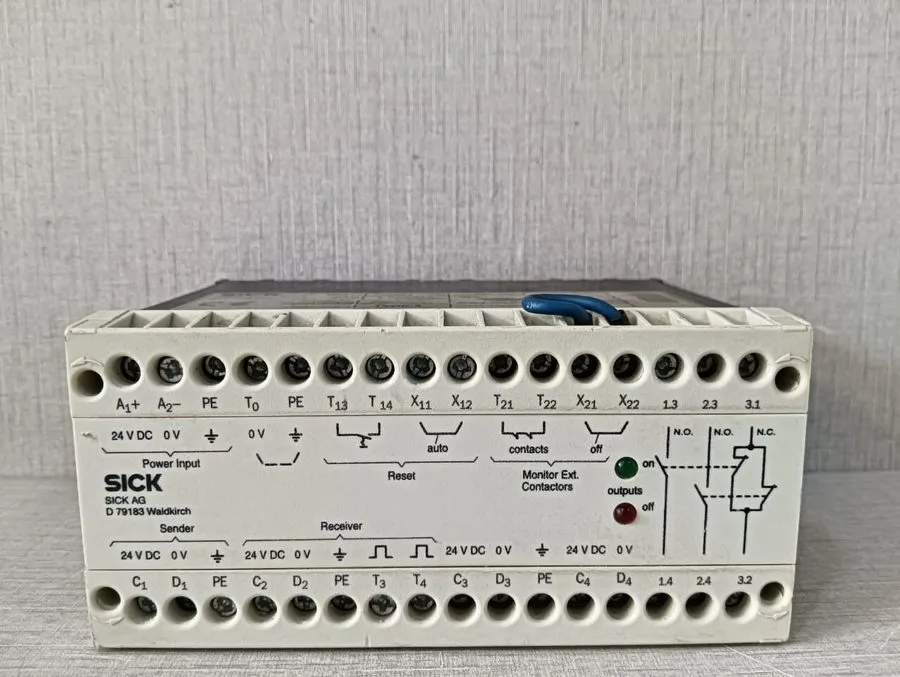 Световая завеса SICK LCUX1-400 Safety Interface Light Curtain Control Unit GEB