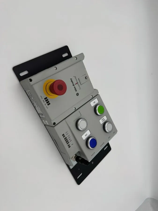 Реле безопасности Opened Allen Bradley 442G-MABRB-UR-E0JP4679 /A Guardmaster Eth — фото лота 2