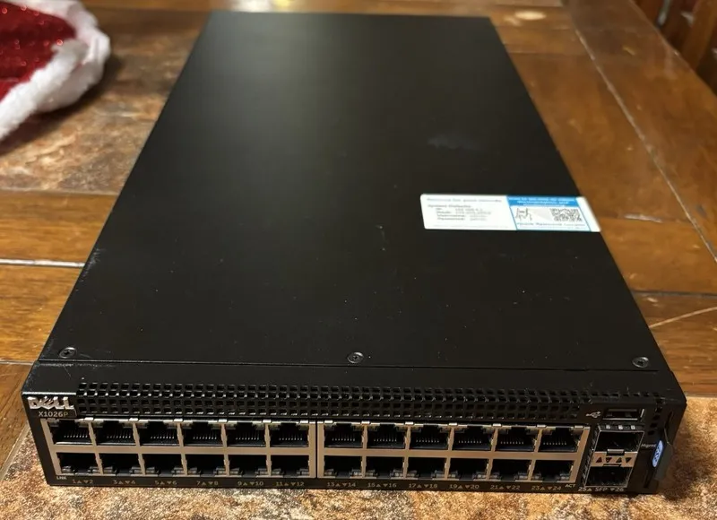 Коммутатор Dell X1026P 24-Port PoE+ Gigabit Managed Switch DP/N: 62MWJ — фото лота 1