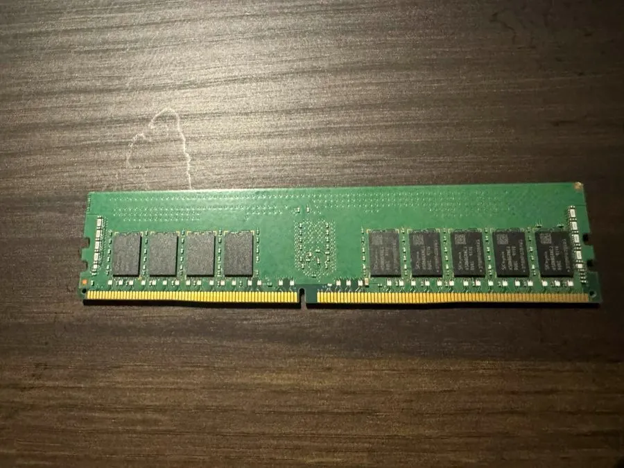 Модуль памяти SK hynix 16GB DDR4-2666 PC4-21300 1Rx4 ECC REG RDIMM HMA82GR7CJR4N