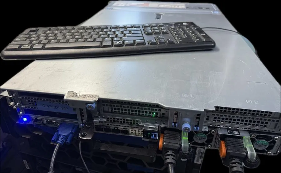 Сервер Dell EMC VxRAIL P570F 24-SFF CTO 2x Gold 6152 2.1Ghz 22C / 46tb ssd stora — фото лота 1