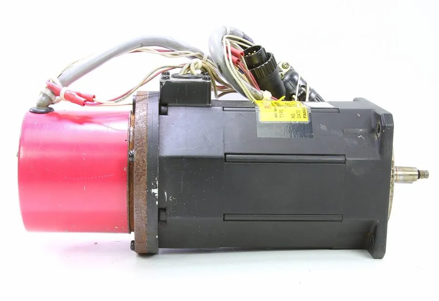 Серводвигатель Fanuc A06B-0524-B251 1-0/3000 AC Servo Motor with Encoder