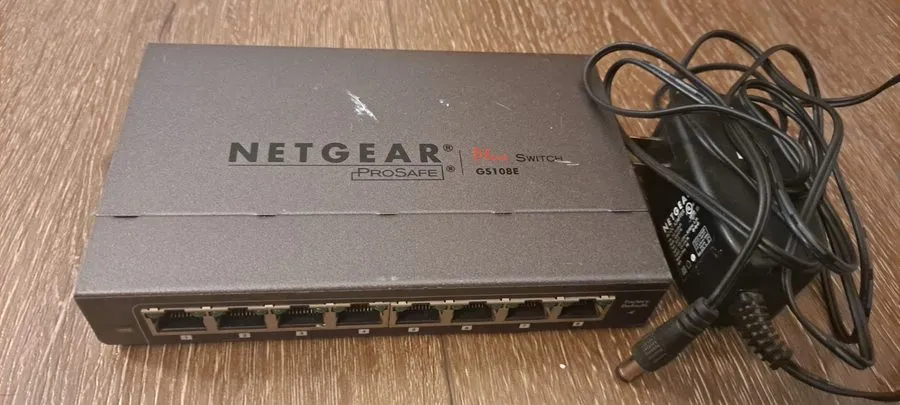 Коммутатор Netgear ProSAFE GS108E v2 Plus 8-Port Gigbit Ethernet Switch