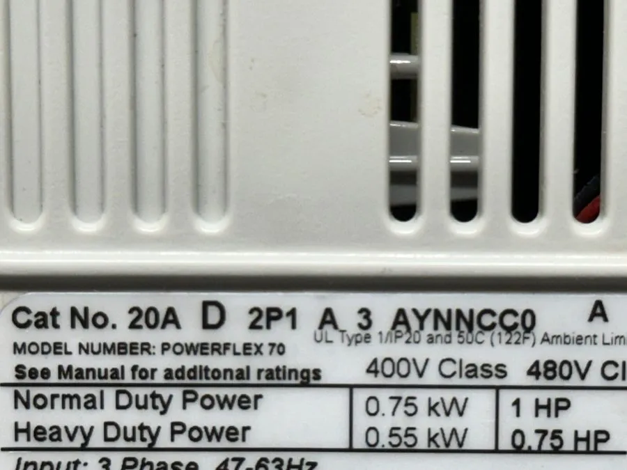 Частотный преобразователь Allen Bradley 20AD2P1A3AYNNCC0 PowerFlex70 20-HIM-A3 A — фото лота 2