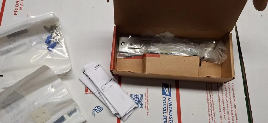 Оборудование видеонаблюдения Von Duprin 5100 3FP 689 24VDC Electric Strike ESTRI