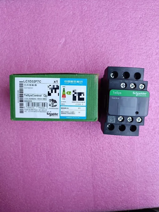 Контактор Schneider LC1D32F7 TeSys D IEC Contactor LC1D32 110V AC Coil, 32A, 3P,