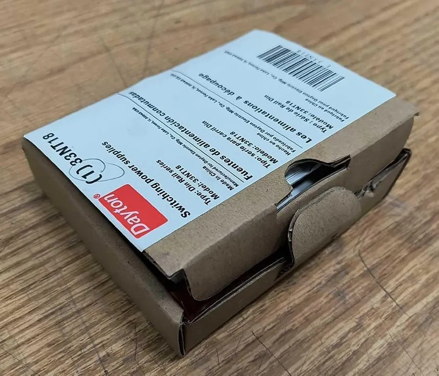 Блок питания Dayton 33NT18 Linear DIN Rail DC Power Supply Input 100-240 VAC Out