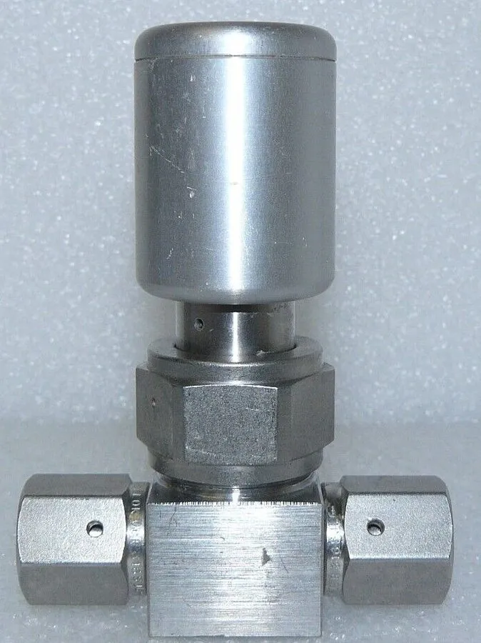 Клапан Swagelok SS-BNV51-C 316L SS HP Bellows Sealed Valve, 1/4" Female Swagelok