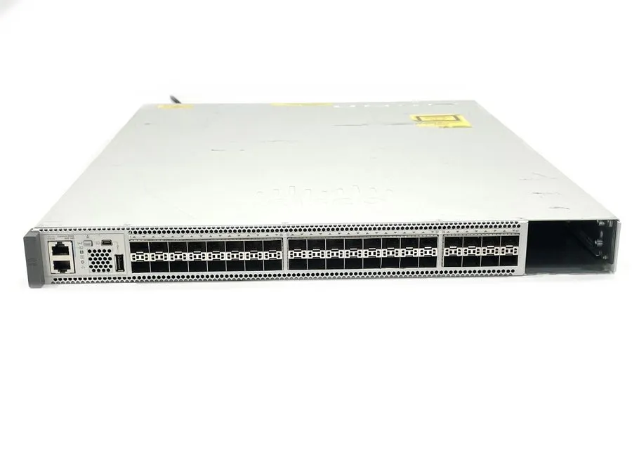 Коммутатор Cisco C9500-40X-A 40 Port 10G SFP+ Switch PWR-C4-950WAC-R