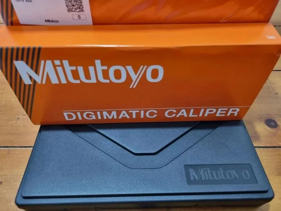 Штангенциркуль Mitutoyo 500-196-30 150mm/6" Absolute Digital Vernier Caliper Jap