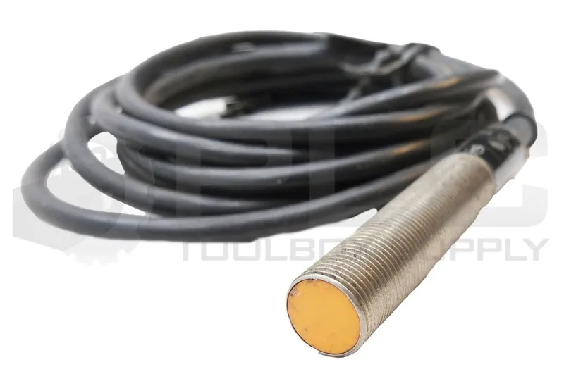 Датчик приближения IFM IF5301 Inductive Proximity Sensor IFA3002-APKG 10-36VDC
