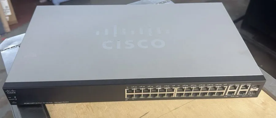 Коммутатор Cisco SF300-24PP 24-port Managed PoE+ Switch (no rackmount brackets)