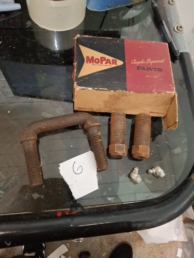 Такелажная скоба 1954 PLYMOUTH SHACKLE & BSHG PKG MOPAR 1450956