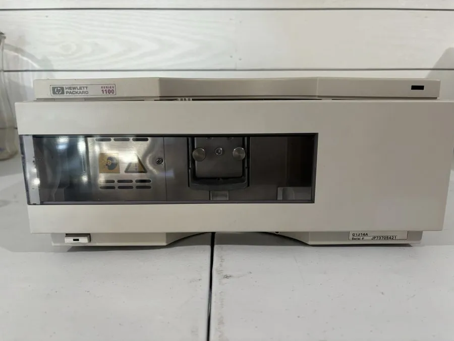 Хроматограф HP/Agilent 1100 HPLC System Pump Autosampler G1314A VWD Detector #18