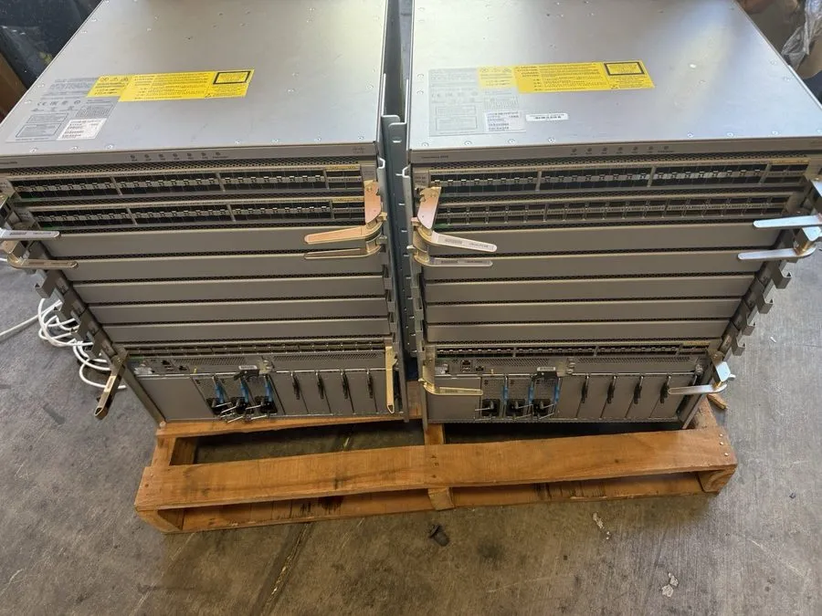 Коммутатор Cisco N9K-C9504 V02
