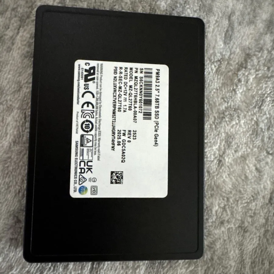 SSD-накопитель Samsung PM9A3 7.68TB SSD U.2 PCIE Gen 4 NVME MZQL27T6HBLA 95%+Hea — фото лота 2
