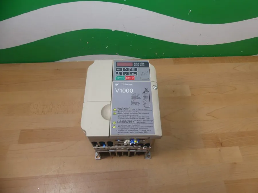 Частотный преобразователь Yaskawa CIMR-VCBA0006BAA V1000 Rev:A 1.1kW Inverter