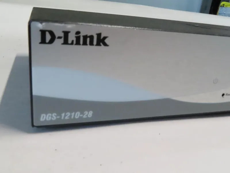 Коммутатор D-LINK DGS-1210-28 28 PORT MANAGED SWITCH 4SFP