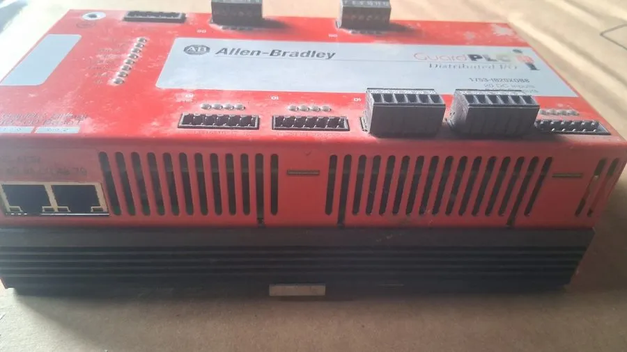 ПЛК Allen Bradley 1753-IB20XOB8 Guard PLC Digital Distributed IO 20-in 8-out Mod