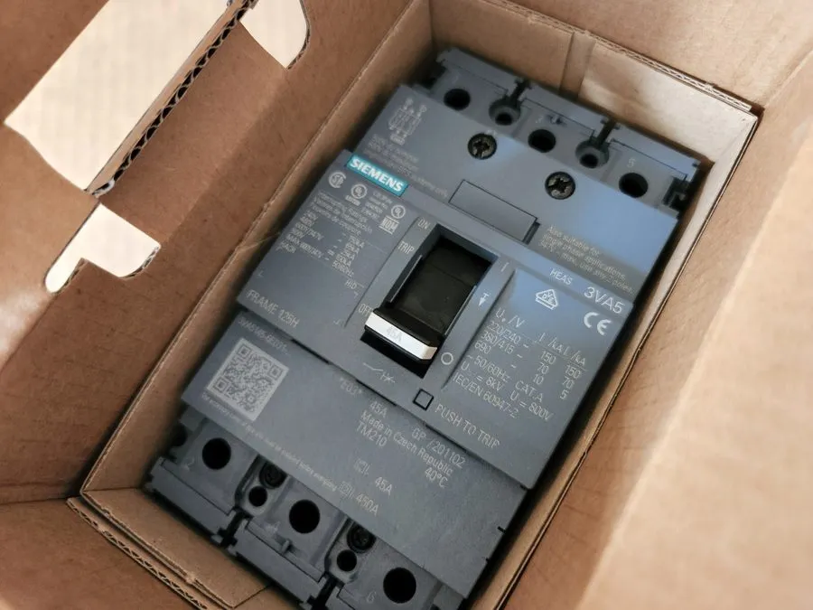 Автоматический выключатель Siemens 3VA5145-6ED31-0AA0 Circuit Breaker 45 Amp 3VA