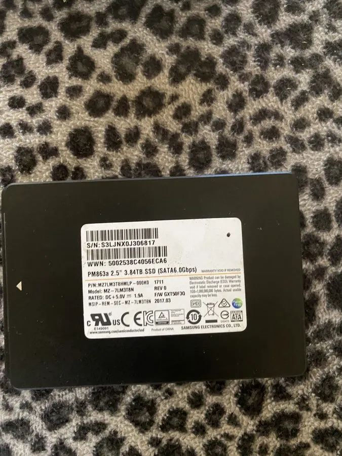 SSD-накопитель Samsung PM863a 3.84TB 2.5" SSD SATA III Hard Drive MZ-7LM3T8N MZ7