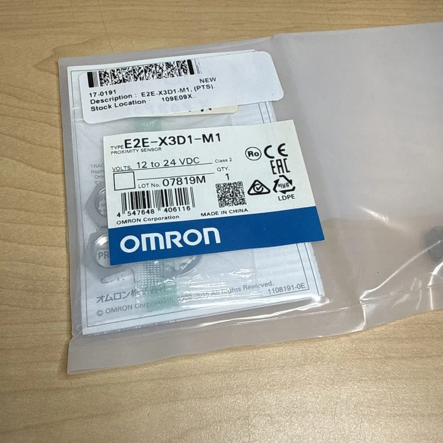 Датчик приближения OMRON E2E-X3D1-M1 Proximity Sensor w/ Hardware, 171845 — фото лота 1