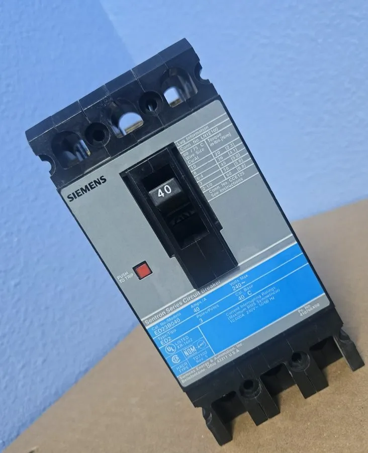 Автоматический выключатель SIEMENS ED23B040 40A Sentron Series Circuit Breaker 3