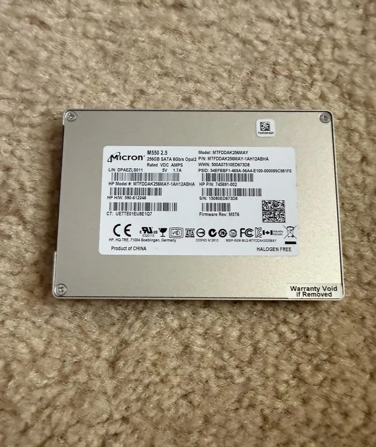 SSD-накопитель HP Micron M550 256GB 2.5" SED SATA SSD 745691-002 MTFDDAK256MAY