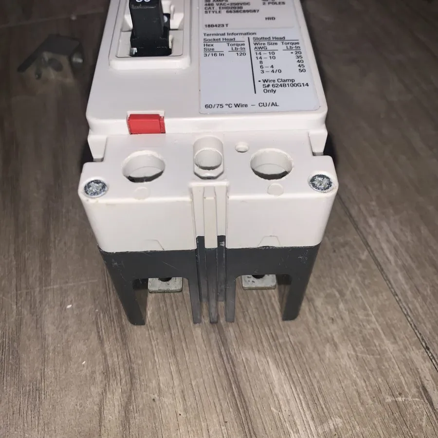 Автоматический выключатель Eaton Cutler Hammer EHD 2 pole 30 amp 480v EHD2030 Ci