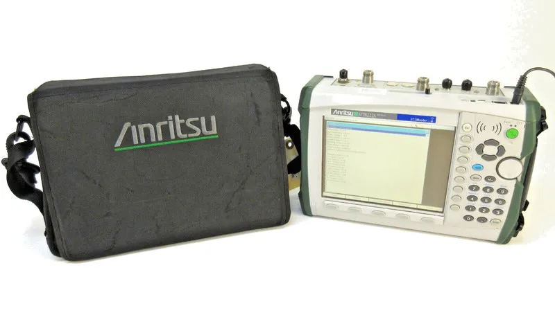 Анализатор спектра Anritsu MT8222A BTS Master Handheld Spectrum Analyzer, 7 GHz 