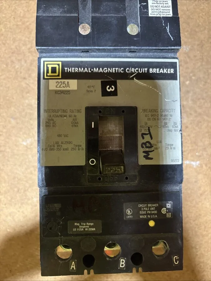 Автоматический выключатель Square D I-Line KC34225 3 Pole 225 Amp 480V Circuit B