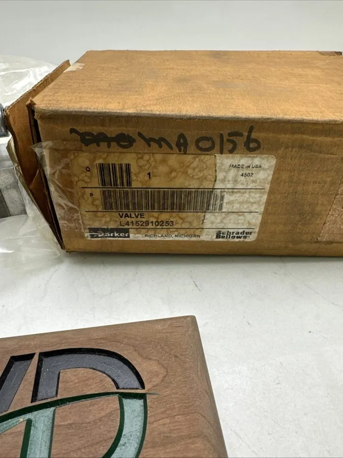Электромагнитный клапан Parker L4152910253 Solenoid Valve 120VAC Pneumatic