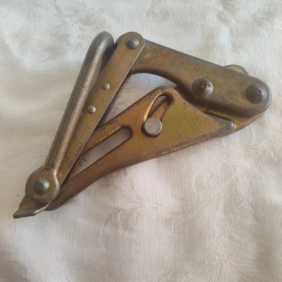 Инструмент ВОЛС KLEIN TOOLS 1656-20 Write Fencing & Cable Pulling Jaw Grip 4500 