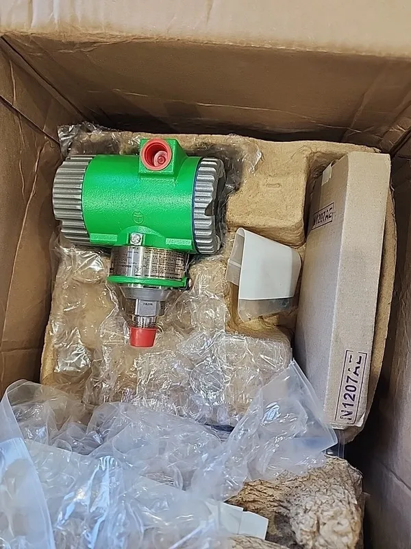 Датчик давления Schneider Electric Pressure Transmitter 1GP10S-T22E1FA-M2L1