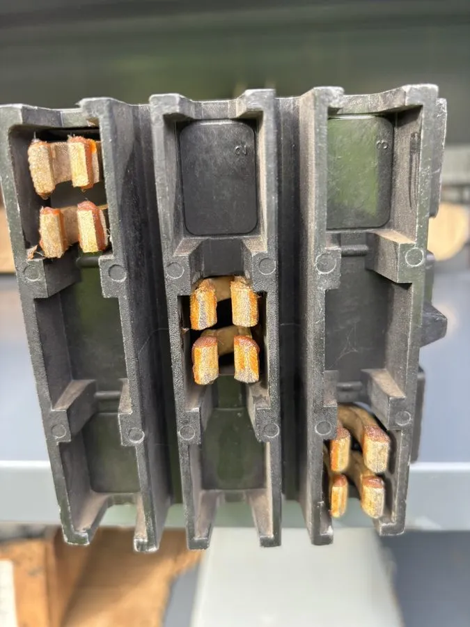 Автоматический выключатель Square D KC34250 250 Amp 3 Pole 480V @65KA I-Line Cir