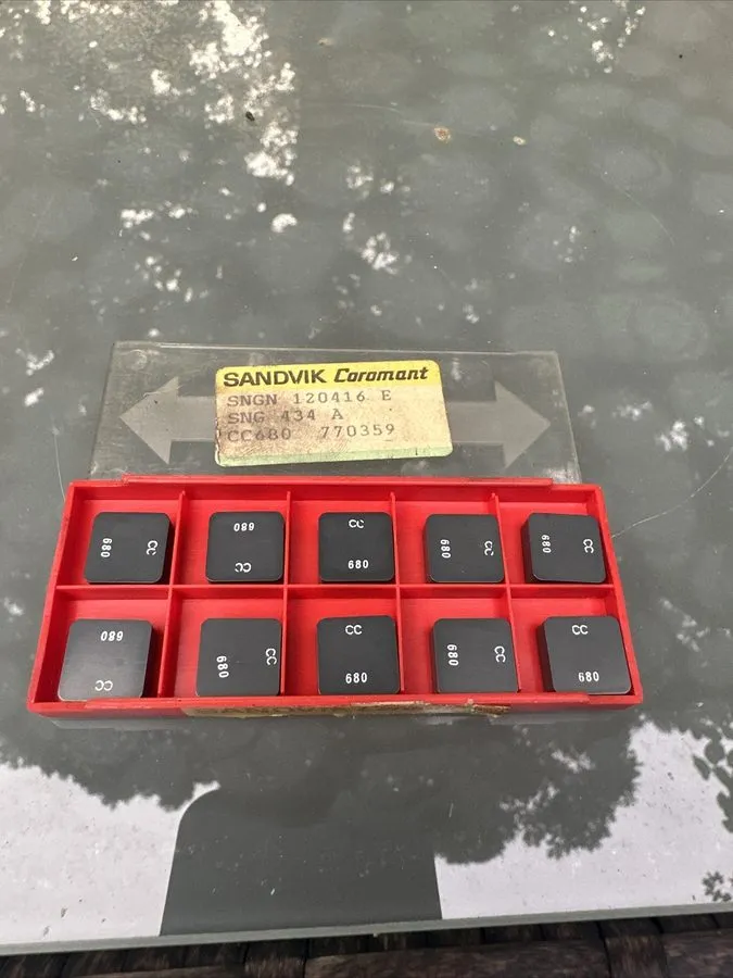 Режущий инструмент Sandvik 120416 E SNG 434 A CC680 Ceramic Square Tool Holder I