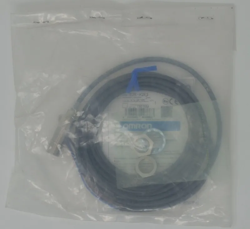 Датчик приближения Omron E2E-X2E2 Inductive Proximity Sensor 2mm 12-24VDC NPN NC