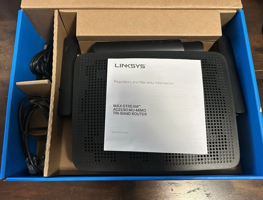 Маршрутизатор Linksys Max-Stream AC2150 MU-Mimo Tri-Band Wifi 5 Router — фото лота 4