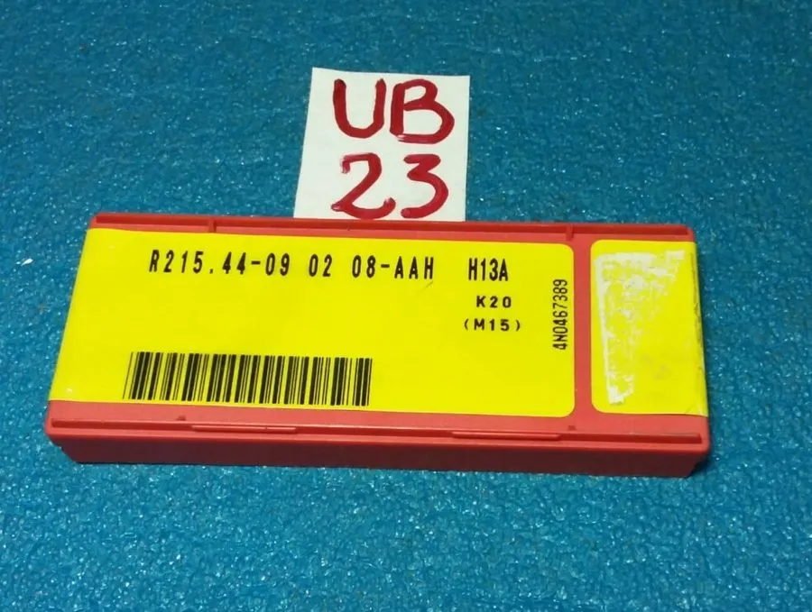 Режущий инструмент SANDVIK R215.44-09 02 08-AAH H13A INSERT