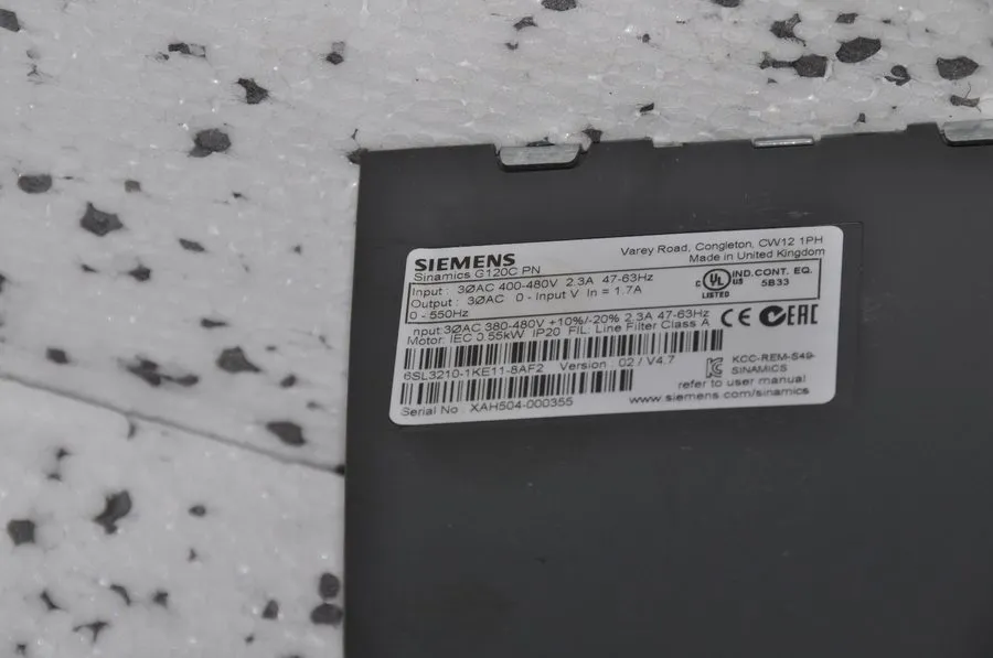 Привод Siemens 6SL3210-1KE11-8AF2 G120C RATED POWER 0,55KW