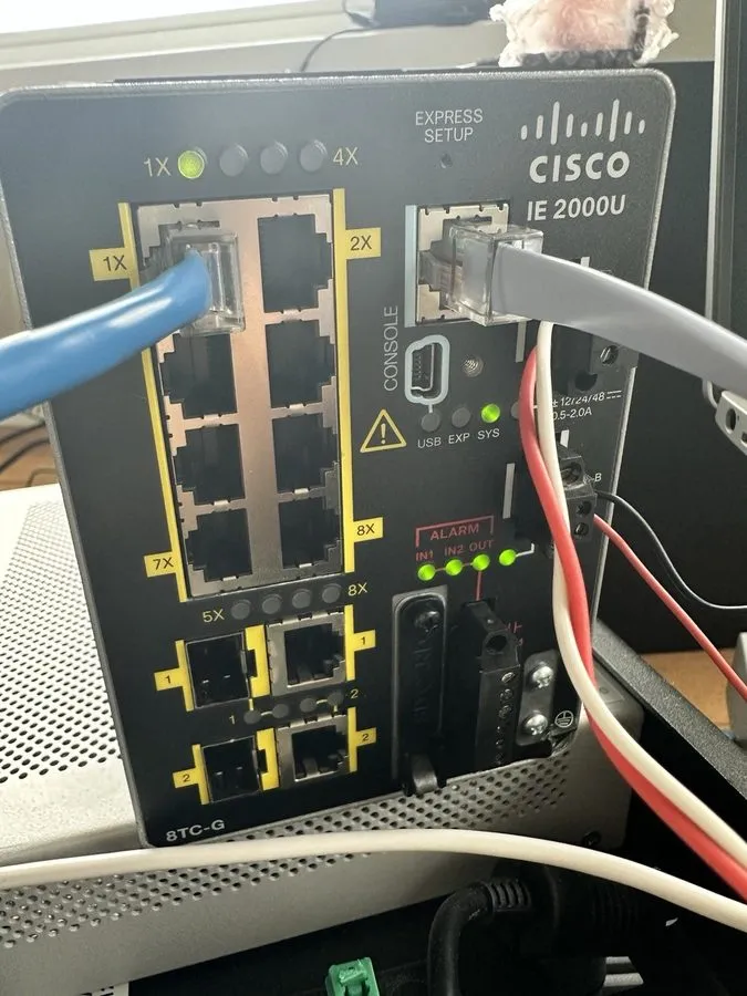 Коммутатор Cisco IE-2000U-8TC-G Industrial Ethernet Switch 2000 Series