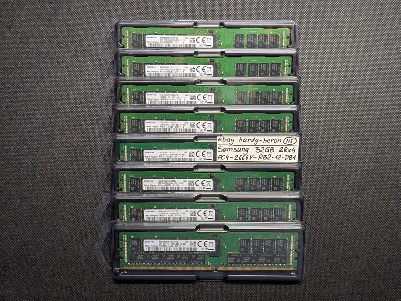 Модуль памяти Samsung 32GB 2Rx4 PC4 2666V M393A4K40CB2 Server Ram