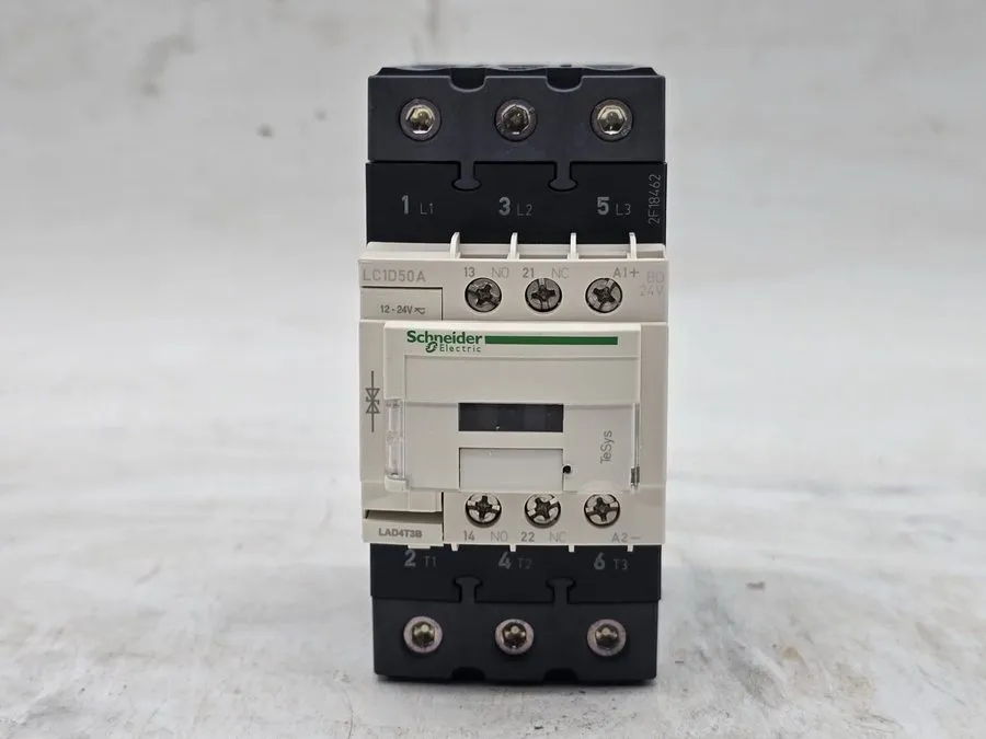 Контактор Schneider Electric LC1D50ABD 3-Pole Contactor 50A 24VDC Coil EverLink