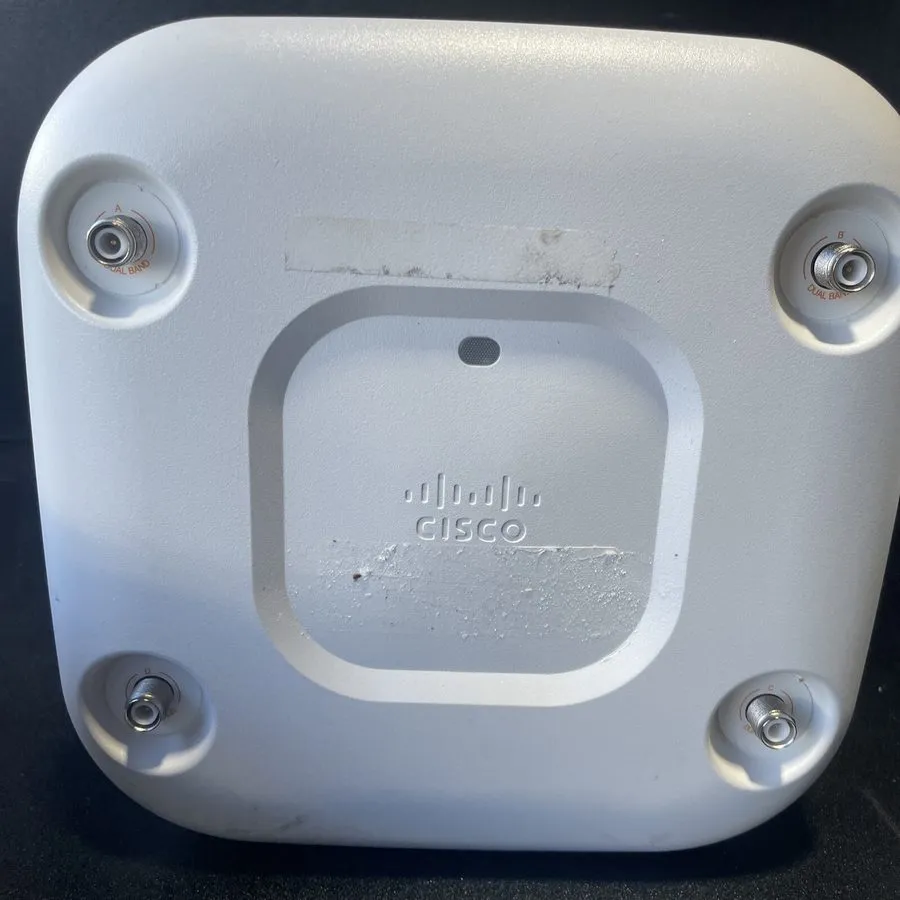 Точка доступа Wi-Fi Cisco AIR-CAP2702E-A-K9 802.11AC Cap w/ CleanAir Wireless Ac