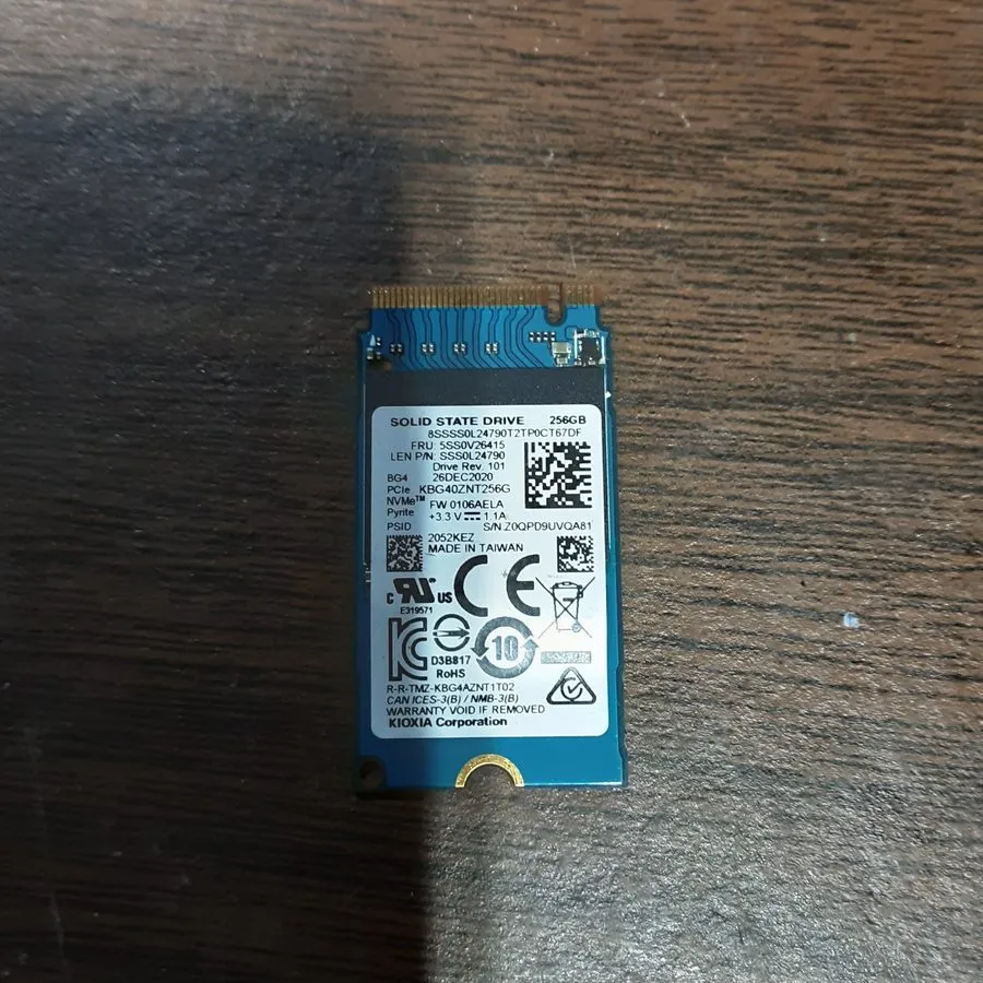 SSD-накопитель 256GB M.2 SSD 3D NAND TLC KIOXIA Corporation Model: KBG40ZNT256G