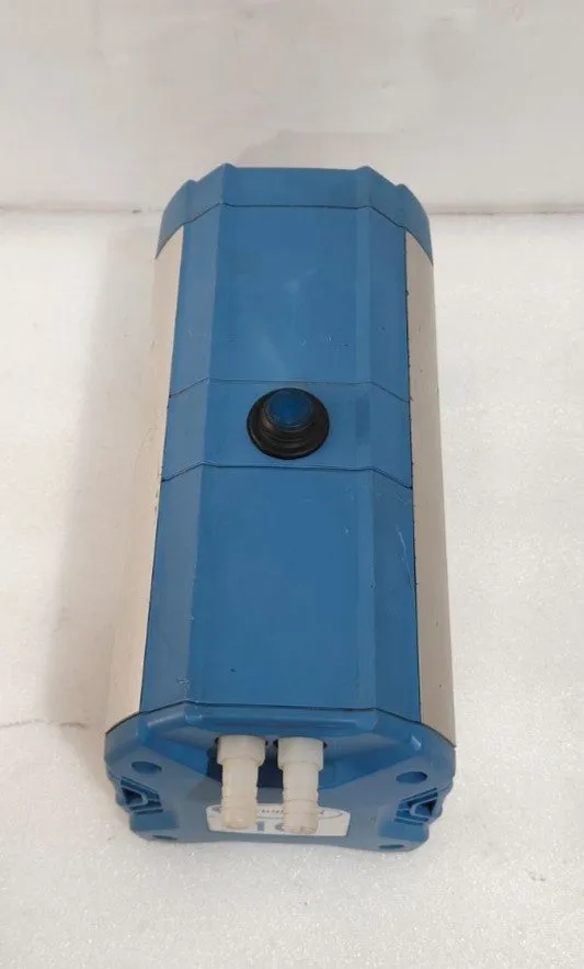 Насос 40057 VACUUBRAND VACUUM PUMP, 100MBAR 50/60HZ ME 1C